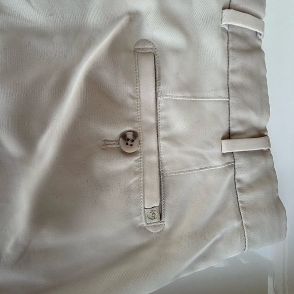 Peter Millar Tan Flat Front Shorts for Casual Elegance - Picture 5 of 12